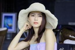 国产巨乳熟女,风情万种，魅力四溢的东方美人